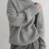 Gabriela | Cashmere Turtleneck