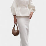Aliénor Chic Tailored Ensemble with V-Neck and Puff Sleeves