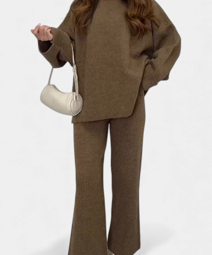 Quirina Relaxed Outfit with Round Neck Top and Flowing Pants